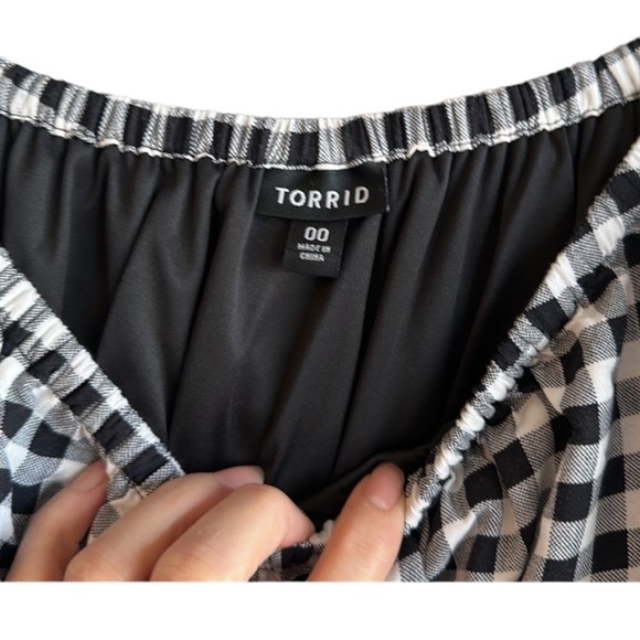 TORRID Off-shoulder Gingham Swing Dress in Black/White w/ Red Trim Size 00 (M/L) - Picture 9 of 10